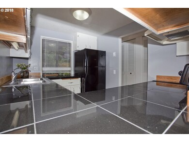 Kitchen/Nook