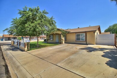 1815-N-52nd-Dr-12