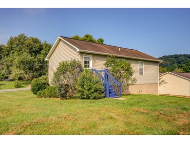 124 Hughes St, Johnson City, TN 37601 - photo 5
