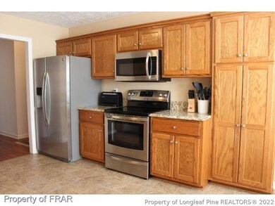 Spacious Kitchen with SS apps