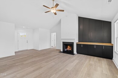 10-81 Falls River Ct