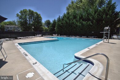 3020 Winter Pine Ct, Fairfax, VA 22031 - photo 3