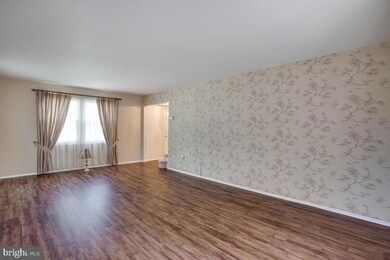 15749 Pointer Ridge Dr, Bowie, MD 20716 - photo 7