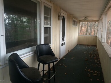 128 Tigerlily Dr, Dingmans Ferry, PA 18328 - photo 6