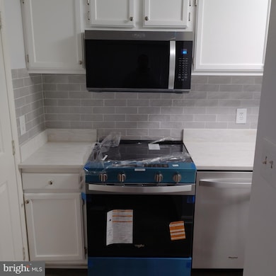 2040 Alice Ave unit 2040-201, Oxon Hill, MD 20745 - photo 3