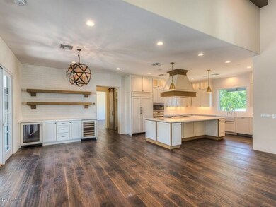 007_Dining Area and Kitchen