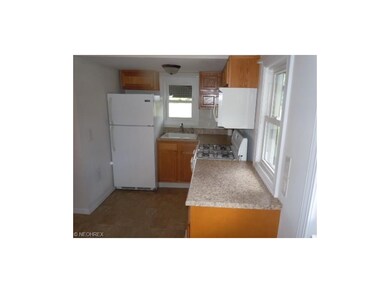 kitchen, appliances included