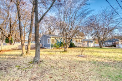 174 Spring Grove Ave, Warwick, RI 02889 - photo 3