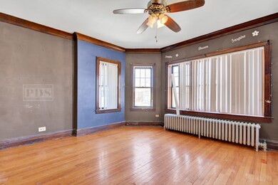 5233 W Nelson St, Chicago, IL 60641 - photo 4