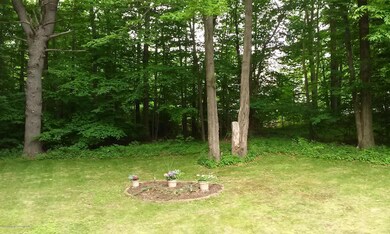 203 Wilson Dr, Roaring Brook Township, PA 18444 - photo 5