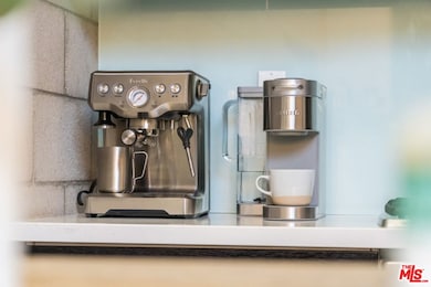 3450 Cahuenga Blvd W unit 101, Los Angeles, CA 90068 - photo 5