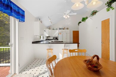 85 Souhegan St, Milford, NH 03055 - photo 5