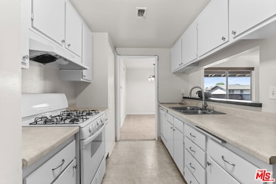 186 Southampton Way unit 29, Placentia, CA 92870 - photo 5