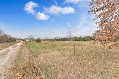 354 Honeysuckle Rd, Marshfield, MO 65706 - photo 3