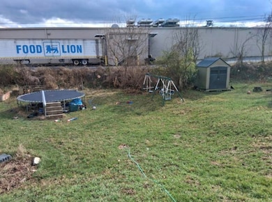 932 Duke St, Marion, VA 24354 - photo 6