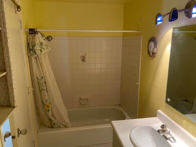 Bath 2 shower