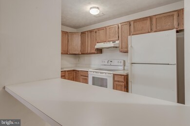 2112 Whitehall Rd unit 1A, Frederick, MD 21702 - photo 6