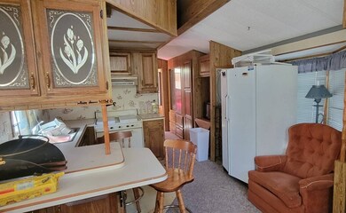 R3-261 Fiesta Dr, Covington Township, PA 18424 - photo 4