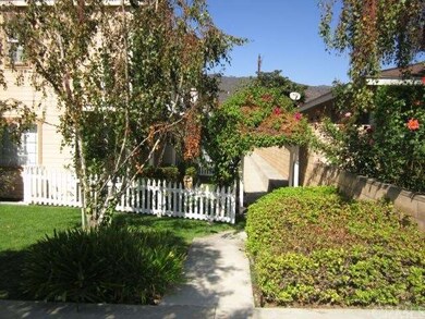 Entry from Bennett Ave