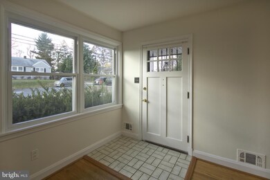 1713 Summit Ave, Halethorpe, MD 21227 - photo 4