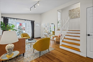 42 W Taylor Rd, Lombard, IL 60148 - photo 3