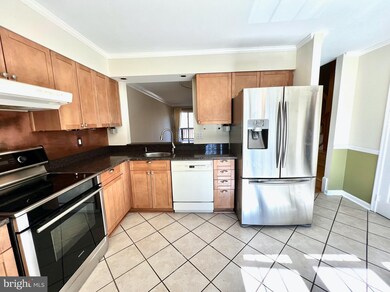 9622 Hadleigh Ct, Laurel, MD 20723 - photo 2