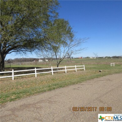 9572 Peacock Dr, Troy, TX 76579 - photo 3