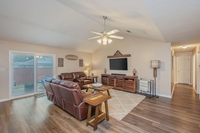 6-web-or-mls-3209 Skynight Dr-17