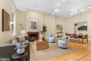 914 Spruce St unit 9, Philadelphia, PA 19107 - photo 5