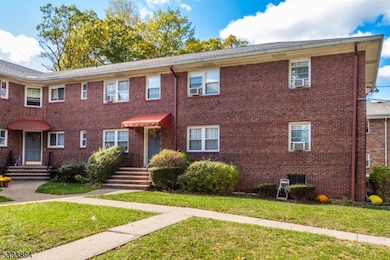 152 Belleville Ave unit 1, Bloomfield, NJ 07003 - photo 3