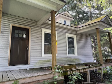 324 E Seneca Turnpike, Syracuse, NY 13205 - photo 2