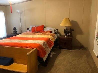 419 Blue Jay Ct, Granbury, TX 76049 - photo 5