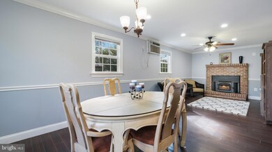 29 Redbrook Ln, Levittown, PA 19055 - photo 7