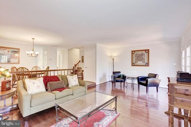 6323 Tisbury Dr, Burke, VA 22015 - photo 3