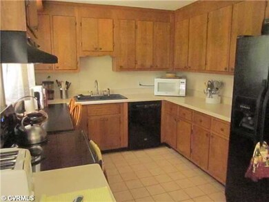 9307 Lester Ln, Henrico, VA 23229 - photo 5