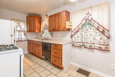 1510 8th St SW, Cedar Rapids, IA 52404 - photo 4