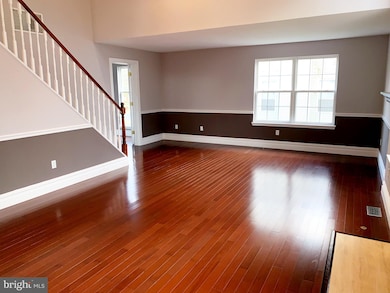 10 Thorn Briar Ln, Burlington, NJ 08016 - photo 5