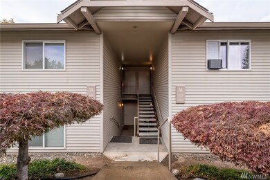 667 4th St NE unit M102, East Wenatchee, WA 98802 - photo 3