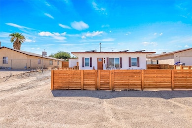 6688 Oasis Ave, Twentynine Palms, CA 92277 - photo 2