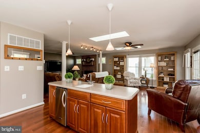 7814 Farmstone Ct, Ellicott City, MD 21043 - photo 5