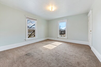 16 N Russell Ave unit 2, Aurora, IL 60506 - photo 4