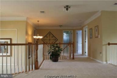 42461 Unicorn Dr, Chantilly, VA 20152 - photo 2