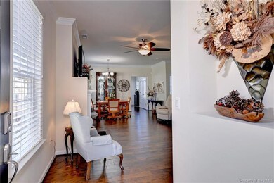 Foyer w/ lighted niche area