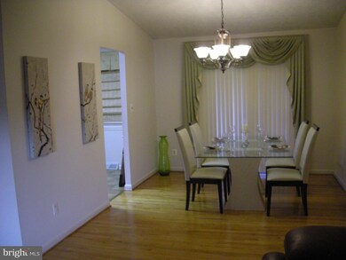 3523 Kings Point Rd, Randallstown, MD 21133 - photo 4