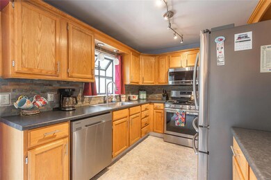 304 N Elm St, Dixon, MO 65459 - photo 6