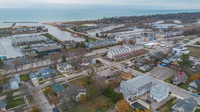 Aerial view distance to Lake Michigan