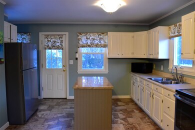 22 Leavitt Rd, Hampton, NH 03842 - photo 3