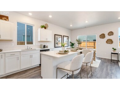 2980 T St, Springfield, OR 97477 - photo 5