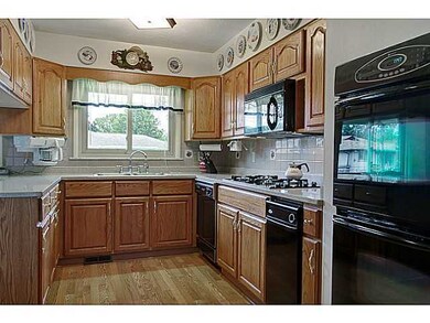 4296 Glenmawr Ave, Columbus, OH 43224 - photo 4