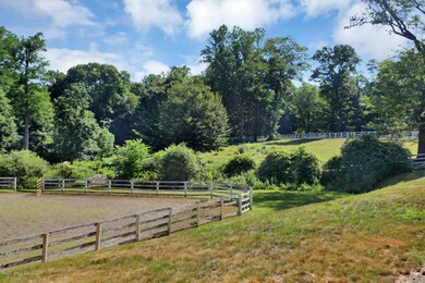 50 Lafrentz Rd Greenwich CT-large-005-00